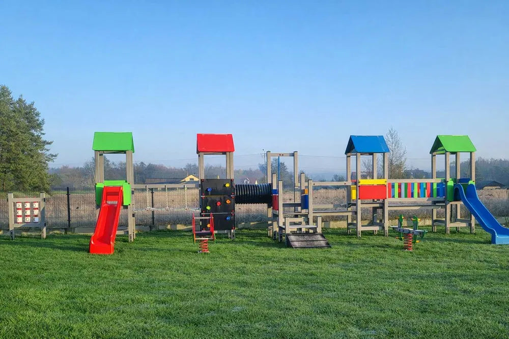 Vaikų žaidimų kompleksas "Linksmoji pieva"