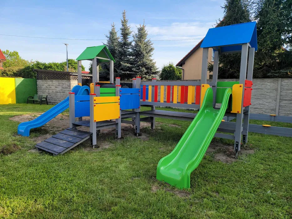 Vaikų žaidimų aikštelė "Mažiesiems"