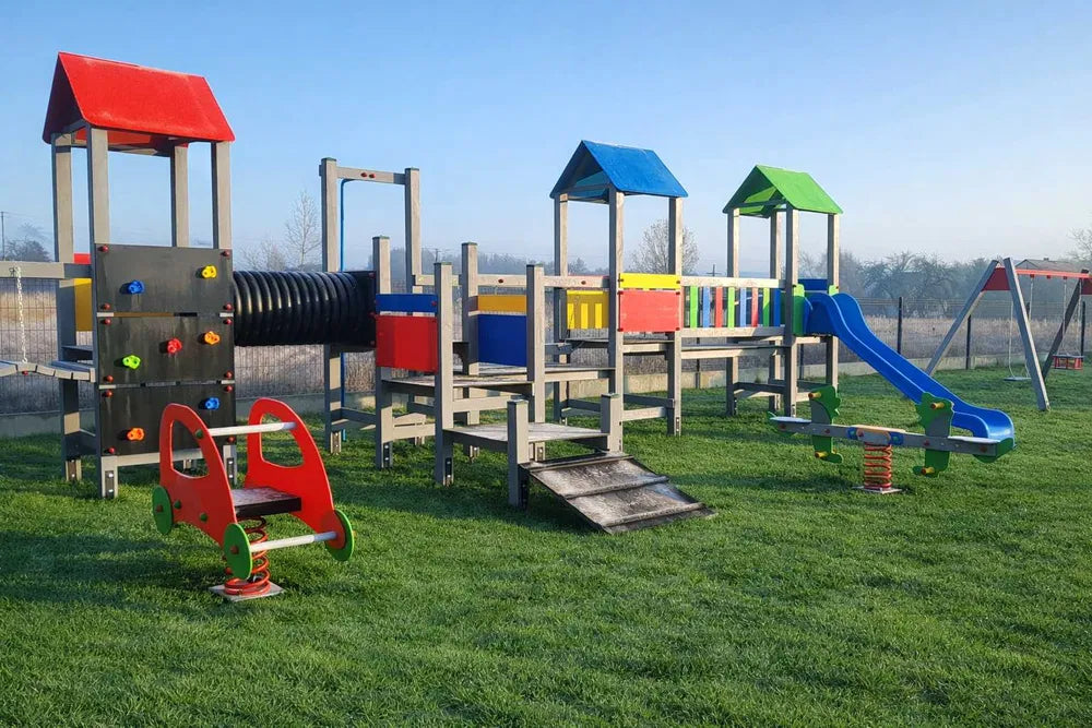 Vaikų žaidimų kompleksas "Linksmoji pieva"