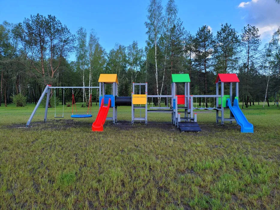 Žaidimų aikštelė "Spalvotasis kiemas"