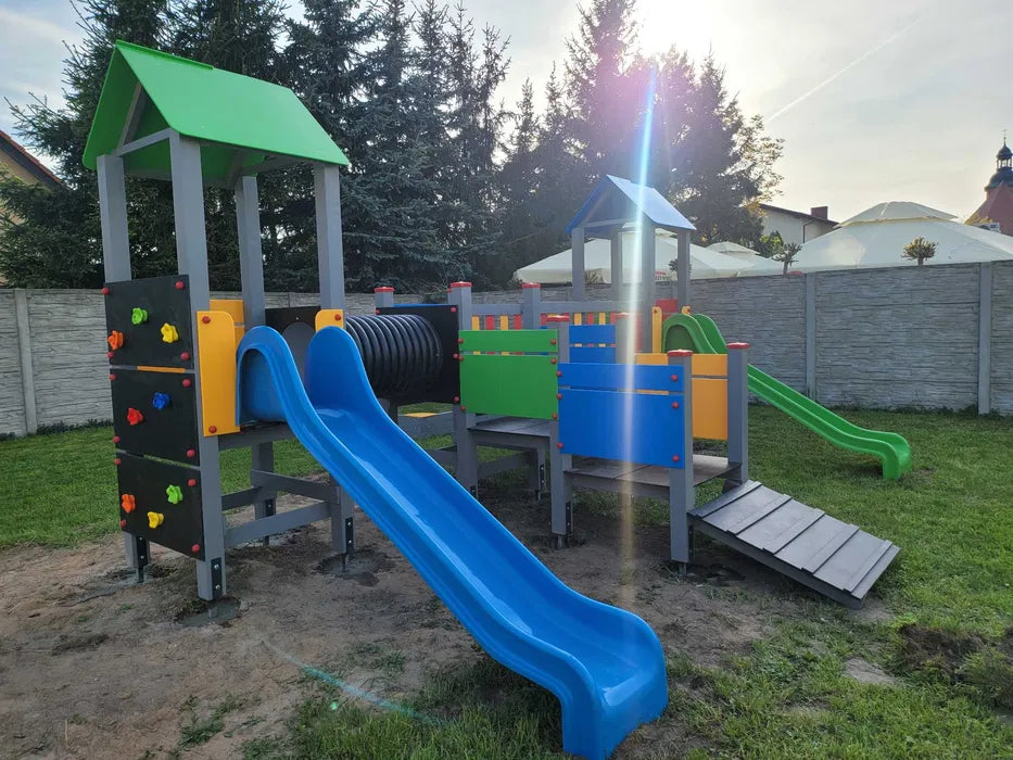 Vaikų žaidimų aikštelė "Mažiesiems"