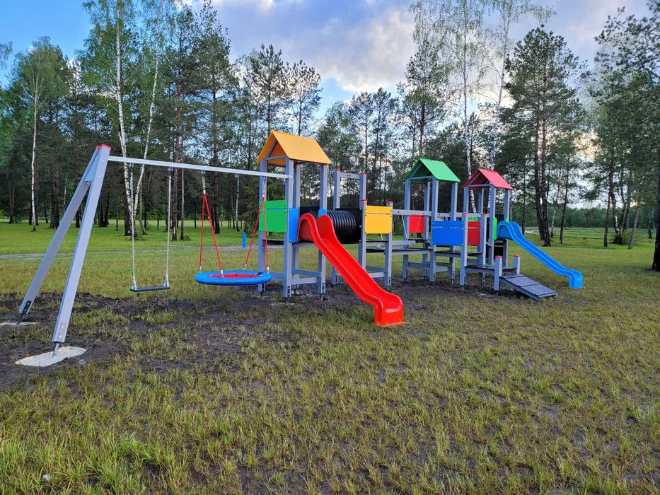 Žaidimų aikštelė "Spalvotasis kiemas"