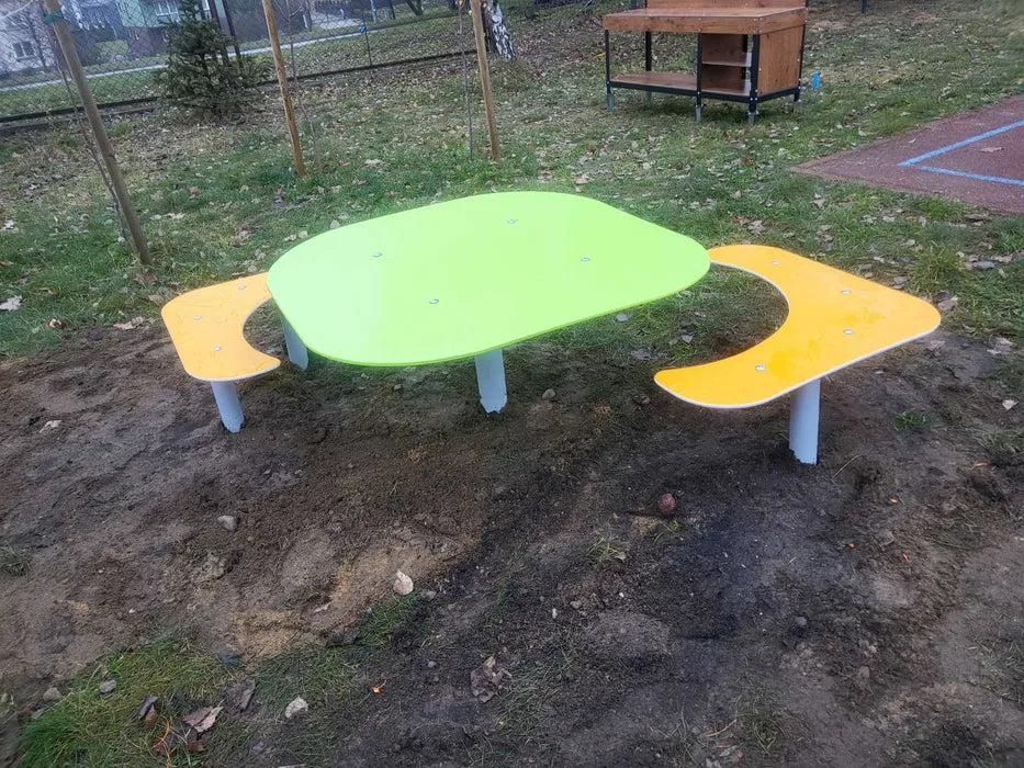 Vaikiškas iškylų stalas